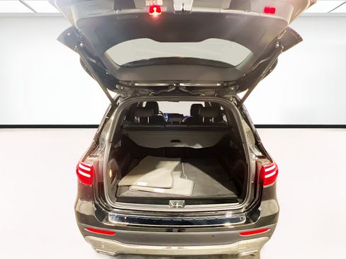 Used 2024 Mercedes-Benz GLB 250 image 17