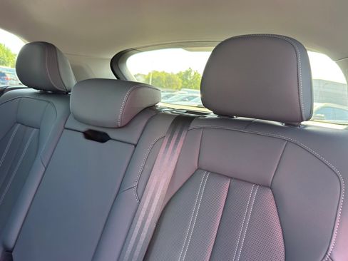 Used 2025 Audi Q5 Premium w/ Premium Plus AWD/4WD image 29