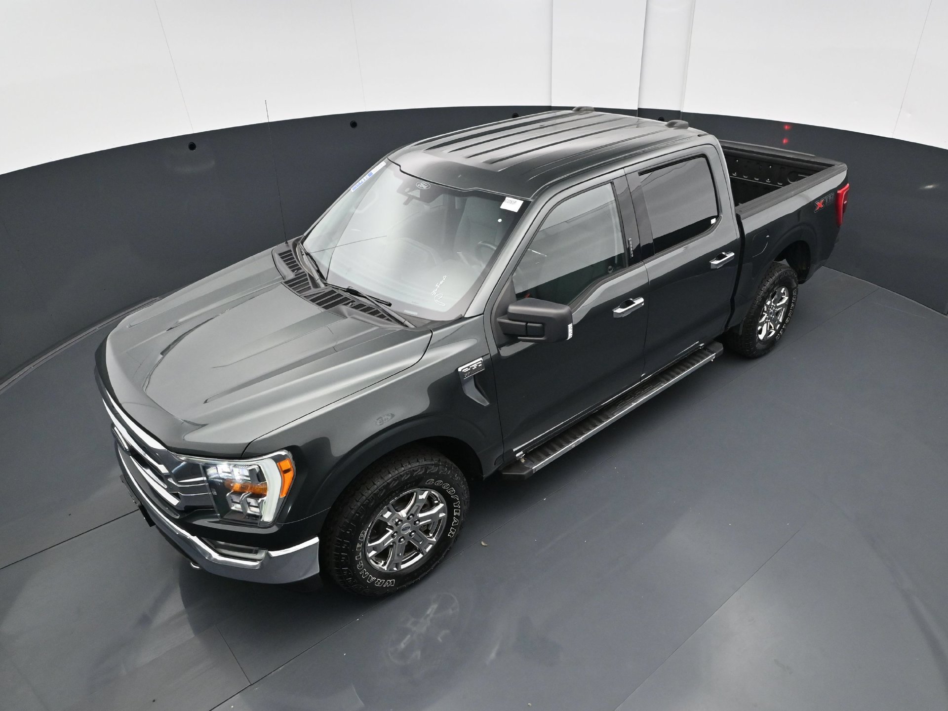 Used 2021 Ford F150 XLT w/ Equipment Group 302A High AWD/4WD image 39