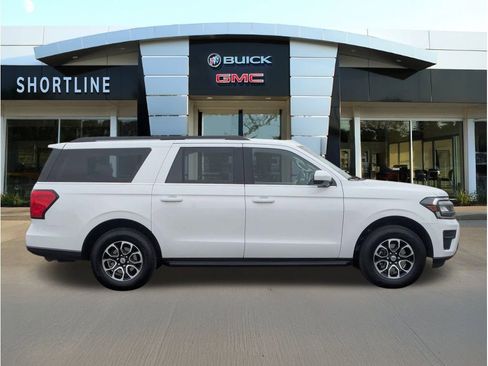Used 2024 Ford Expedition Max XLT AWD/4WD image 2