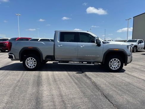Used 2024 GMC Sierra 2500 SLT w/ SLT Premium Package AWD/4WD image 4