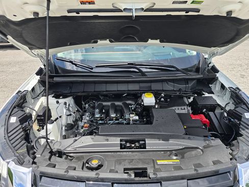 Used 2025 Nissan Pathfinder Platinum AWD/4WD image 23