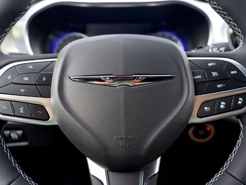 New 2026 Chrysler Pacifica Limited FWD image 12