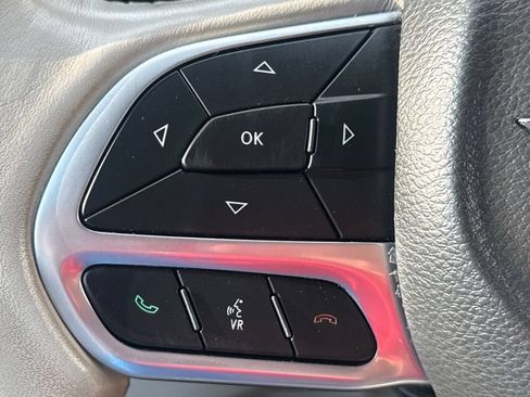 Used 2021 Chrysler Pacifica Limited w/ Premium & Safety Sphere Group AWD/4WD image 35
