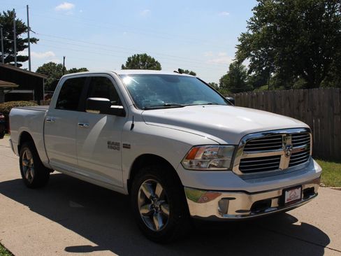 Used 2016 RAM 1500 Big Horn AWD/4WD image 2