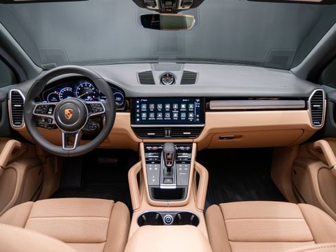 Certified 2023 Porsche Cayenne Platinum Edition AWD/4WD image 19