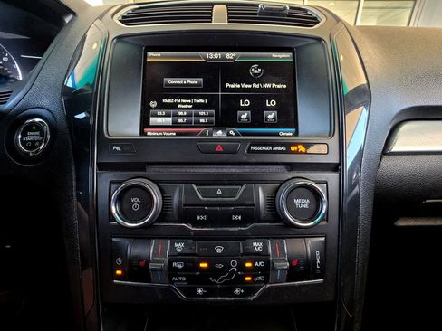 Used 2016 Ford Explorer XLT w/ Equipment Group 202A AWD/4WD image 45