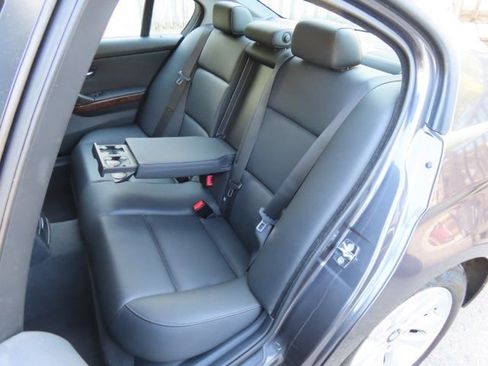 Used 2006 BMW 325i Sedan image 12