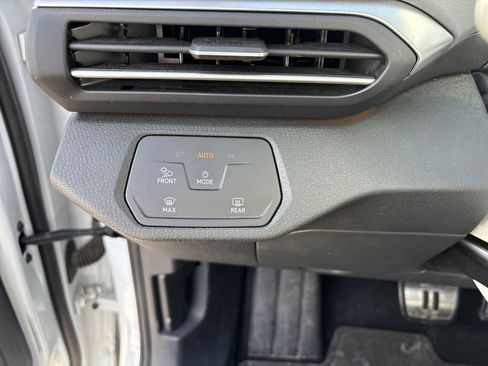 Used 2021 Volkswagen ID.4 1st Edition image 12