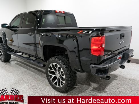 Used 2018 Chevrolet Silverado 1500 LT w/ All Star Edition image 3