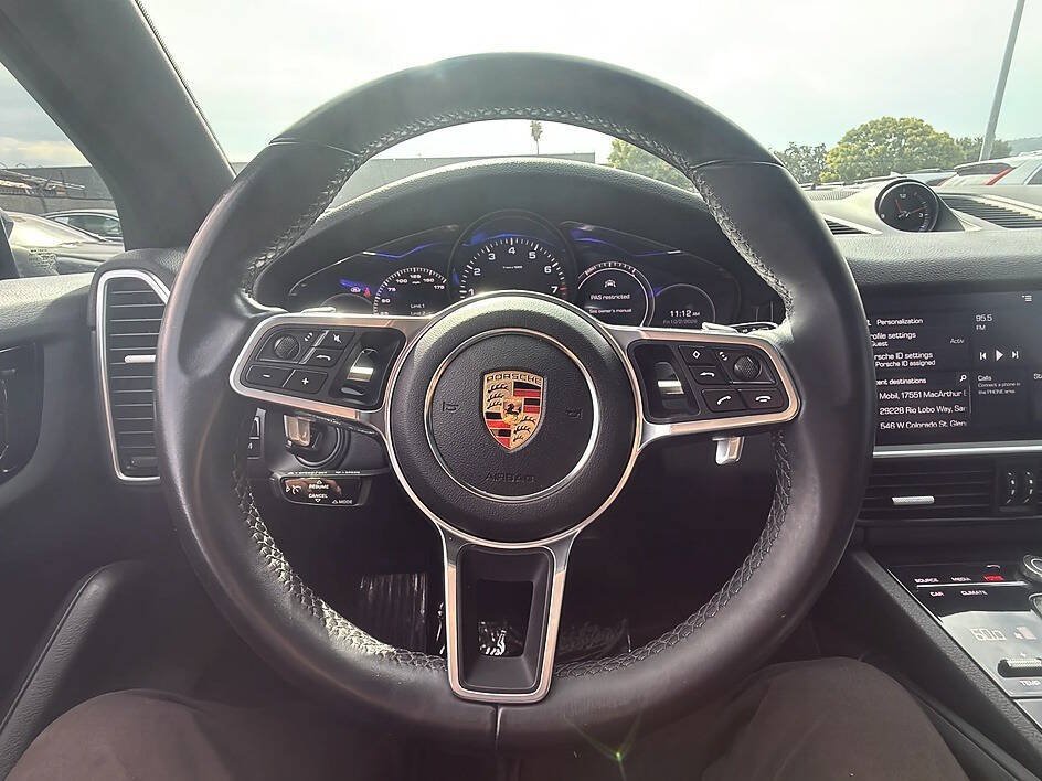 Used 2020 Porsche Cayenne w/ Premium Package AWD/4WD image 10