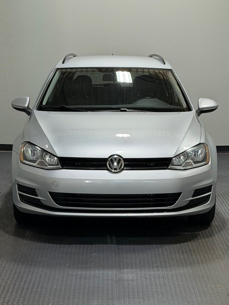 Used 2015 Volkswagen Golf TDI S FWD image 3