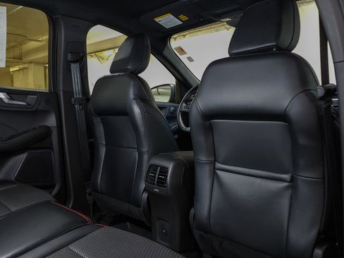 Used 2023 Ford Escape ST-Line Select w/ Tech Pack #2 image 47