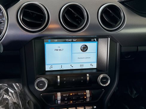 Used 2018 Ford Mustang Coupe w/ Equipment Group 101A RWD image 18