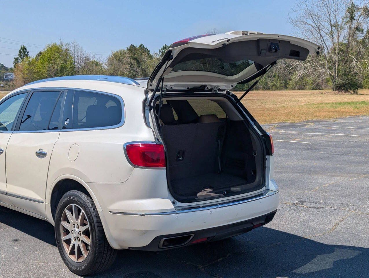 Used 2015 Buick Enclave Leather FWD image 37