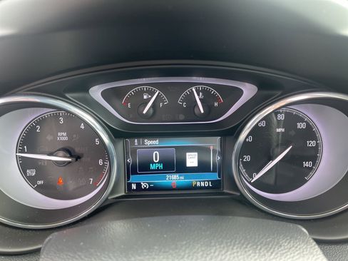 Used 2019 Buick Envision Essence FWD image 6