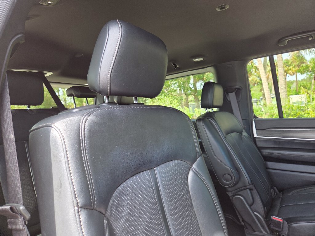 Certified 2024 Jeep Wagoneer Series II AWD/4WD image 19