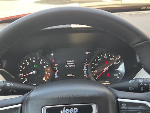 Used 2025 Jeep Compass Limited AWD/4WD image 25