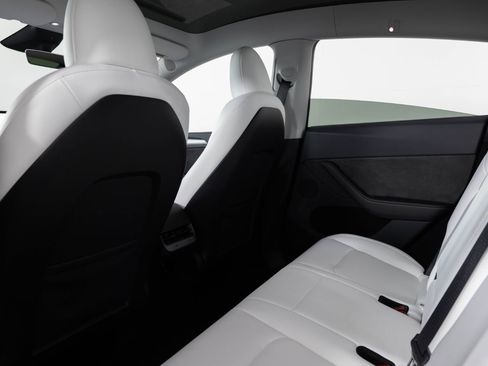 Used 2024 Tesla Model Y Long Range AWD/4WD image 20