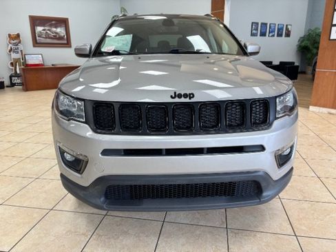 Used 2020 Jeep Compass Latitude AWD/4WD image 2