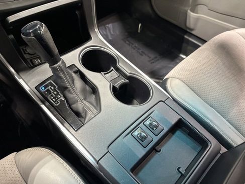 Used 2015 Toyota Camry XSE image 24