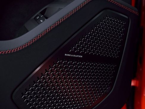 Used 2025 Lamborghini Urus SE image 34