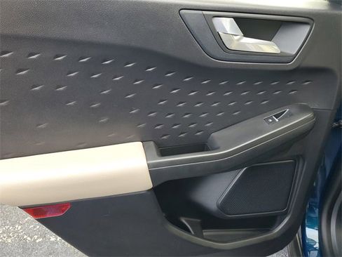 Used 2020 Ford Escape SEL image 21