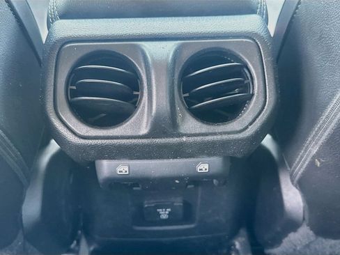 Certified 2023 Jeep Wrangler Unlimited Sahara AWD/4WD image 28