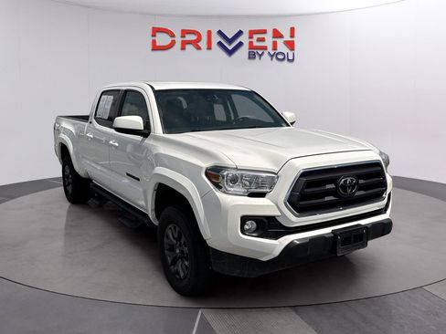 Used 2023 Toyota Tacoma SR5 RWD image 8