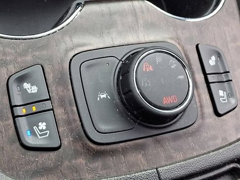 Used 2023 GMC Acadia Denali w/ Denali Ultimate Package AWD/4WD image 16