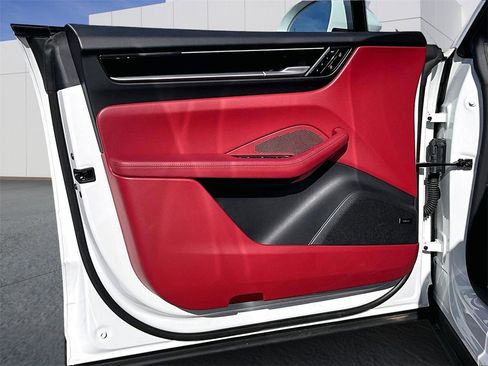 Used 2024 Porsche Macan 4 Electric image 19