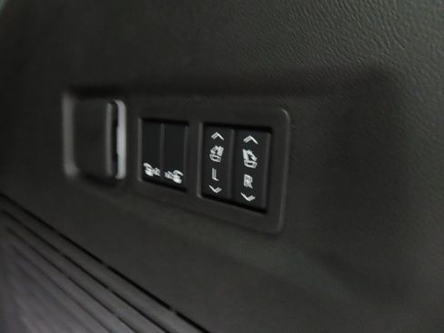 Used 2025 Chevrolet Suburban High Country w/ Sun And Tow Package image 44