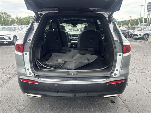 Used 2024 Buick Enclave Essence w/ Experience Buick Package FWD image 25