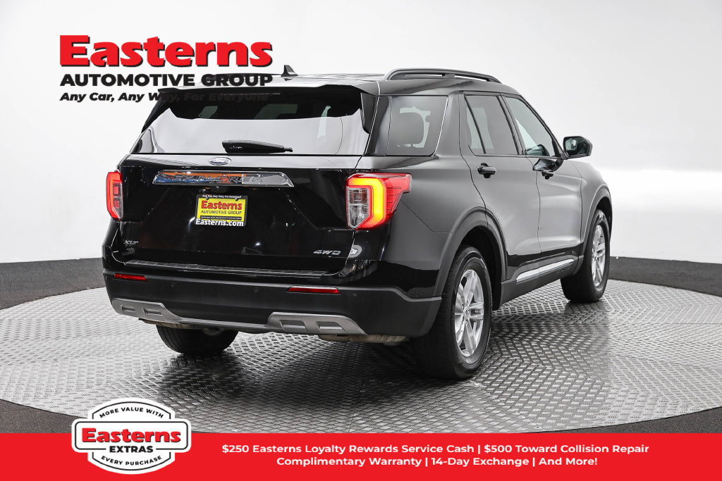 Used 2023 Ford Explorer XLT w/ Equipment Group 202A AWD/4WD image 6