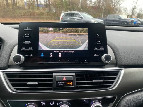 Used 2018 Honda Accord LX image 25