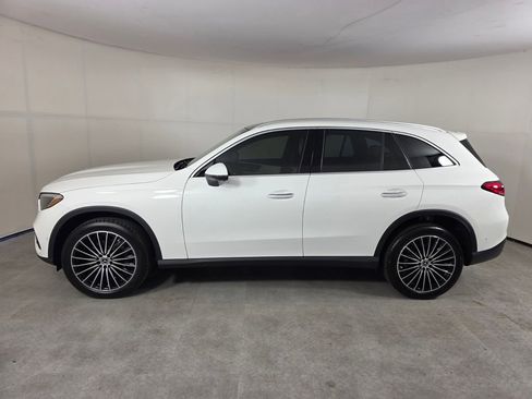 Certified 2025 Mercedes-Benz GLC 300 GLC 300 image 7