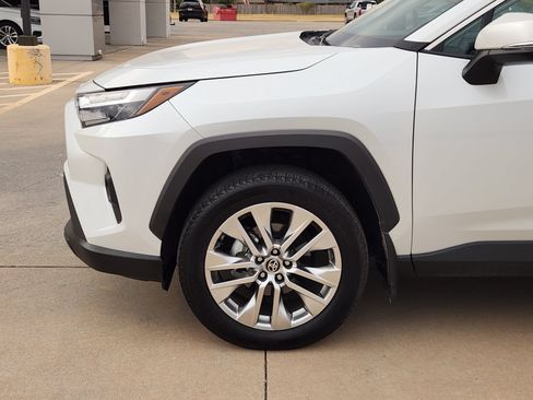 Used 2025 Toyota RAV4 XLE Premium FWD image 9
