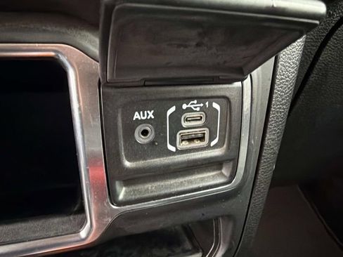 Used 2021 Jeep Wrangler Unlimited Sport image 34