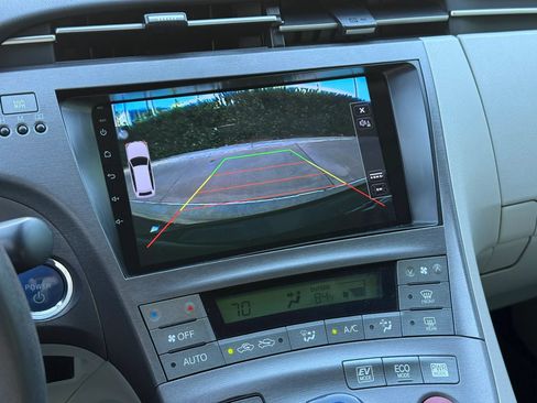 Used 2012 Toyota Prius Three FWD image 18