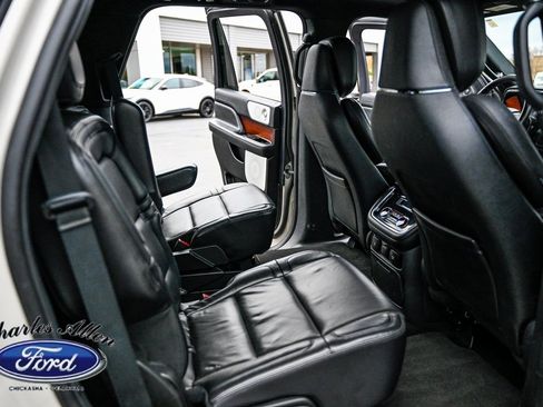 Used 2021 Lincoln Navigator Reserve image 14