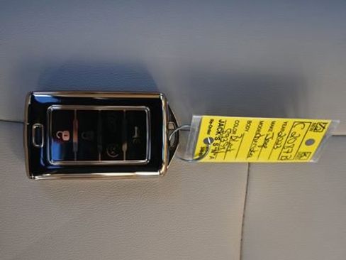 Used 2023 Jeep Grand Cherokee Limited image 29