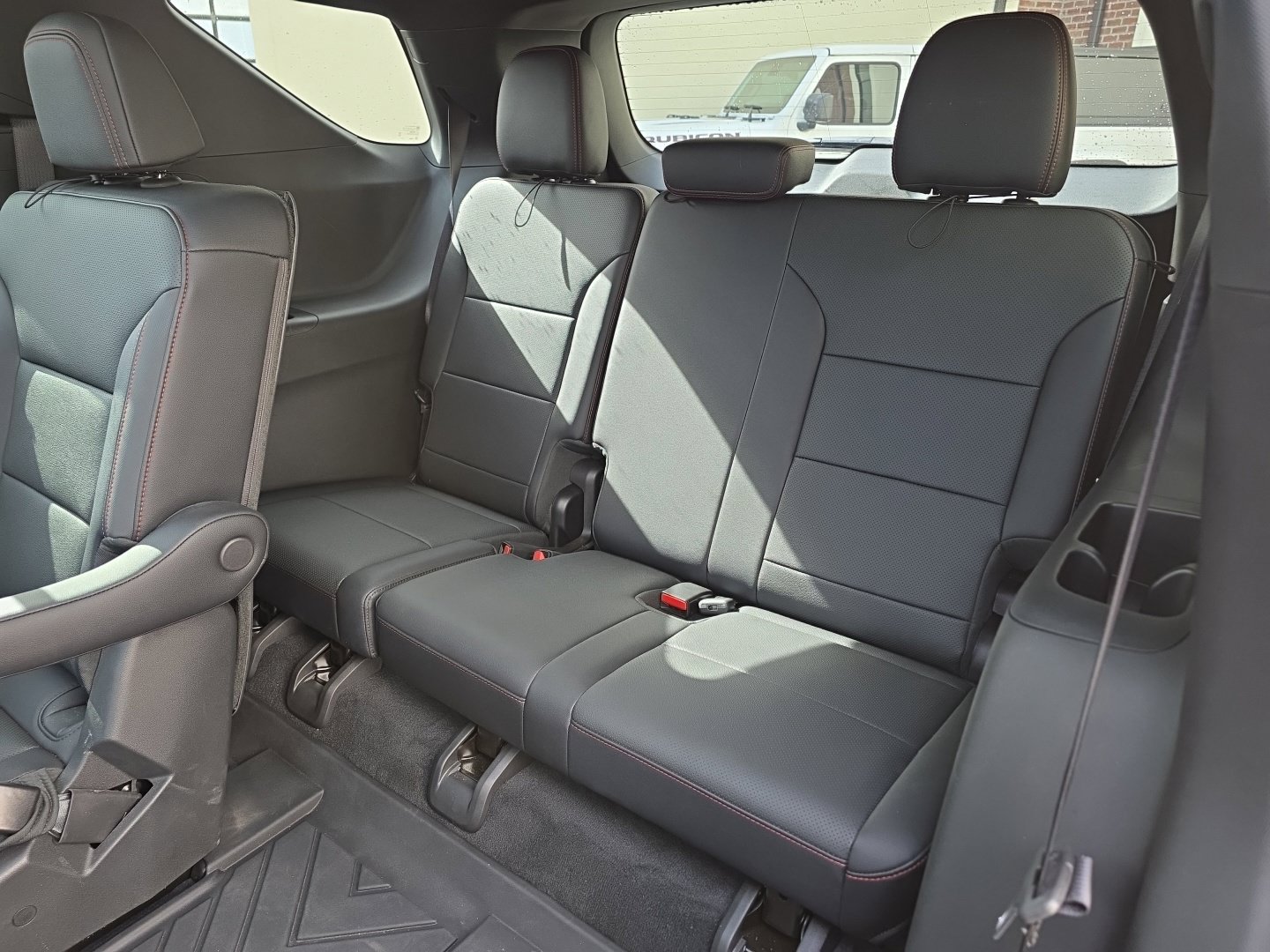 Used 2025 Chevrolet Traverse Z71 AWD/4WD image 20