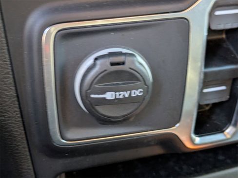 Used 2024 Jeep Wrangler Unlimited Sahara w/ Technology Group image 23