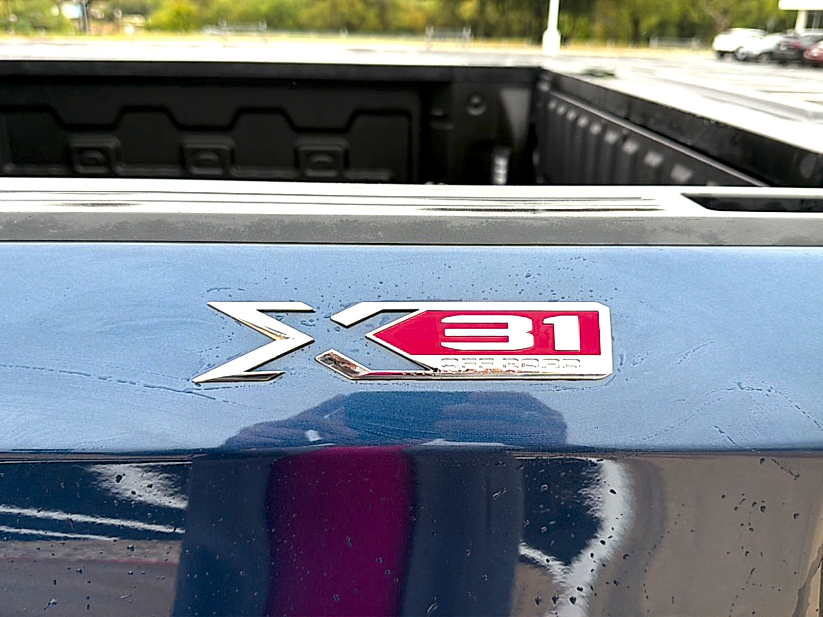 Used 2023 GMC Sierra 1500 SLT AWD/4WD image 6