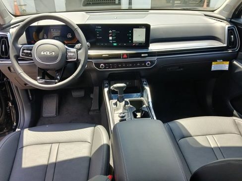 New 2025 Kia Sorento S w/ Panoramic Sunroof Package image 4