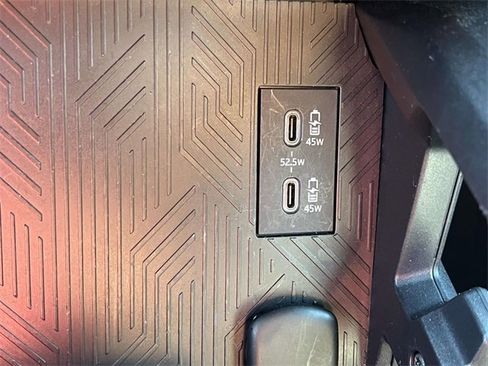 Used 2024 Toyota Tacoma TRD Off-Road image 27