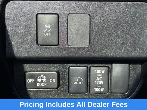Used 2022 Toyota Tacoma TRD Sport w/ Technology Package AWD/4WD image 15