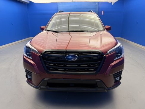 Certified 2024 Subaru Forester Premium AWD/4WD image 3