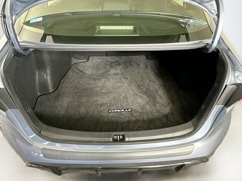Used 2023 Toyota Corolla SE w/ SE Premium Package FWD image 30