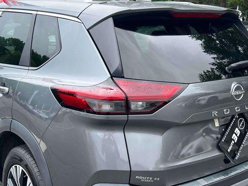 Used 2023 Nissan Rogue SV w/ SV Premium B Package AWD/4WD image 8